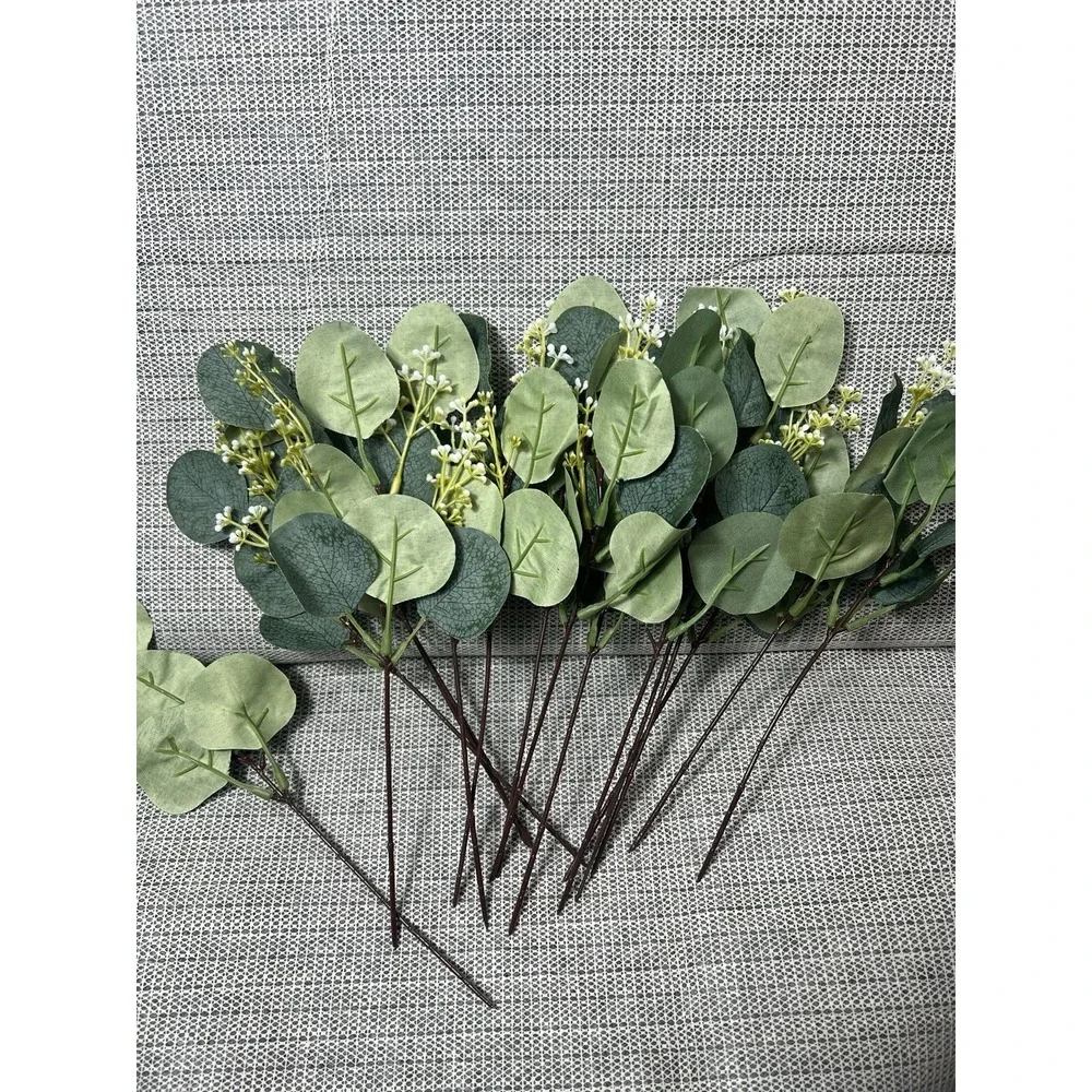 16 Pcs Faux Eucalyptus Green Leaves Stems Artificial Planta Picks